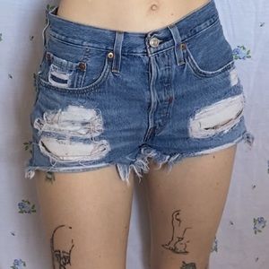 Medium Wash Ripped Levis Cut Off Shorts